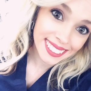 Meet your Posher, Desira